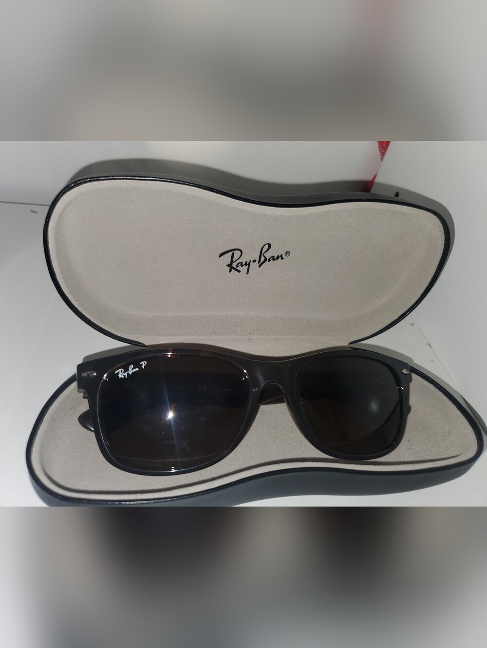 Ray-Ban Men's Black Polarized Sunglasses - Classic Frame
